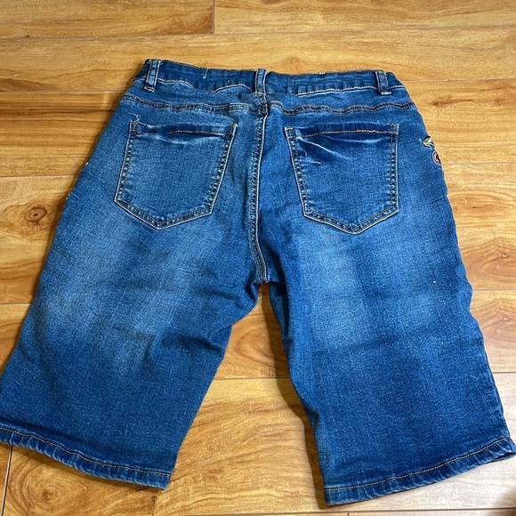 Absolutely Famous Flower Embroidered Jean Shorts - Picture 3 of 3